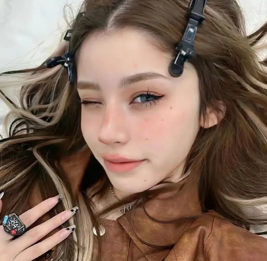 一条没有变成蓝色的鱼